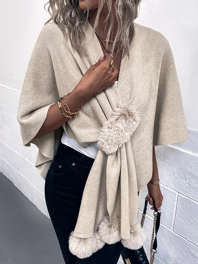 Poncho avec Pompon