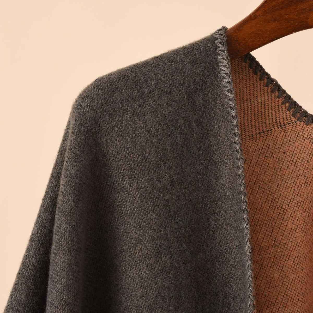 Poncho Carreaux Femme