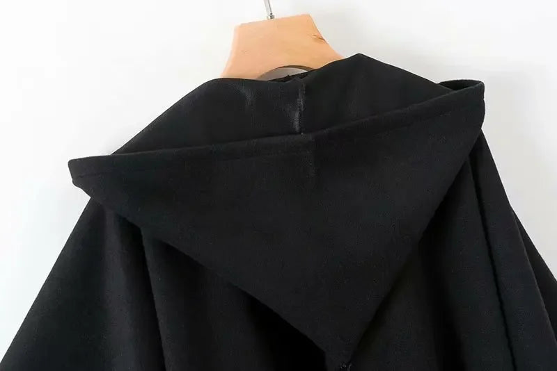 Poncho Gothique Capuche